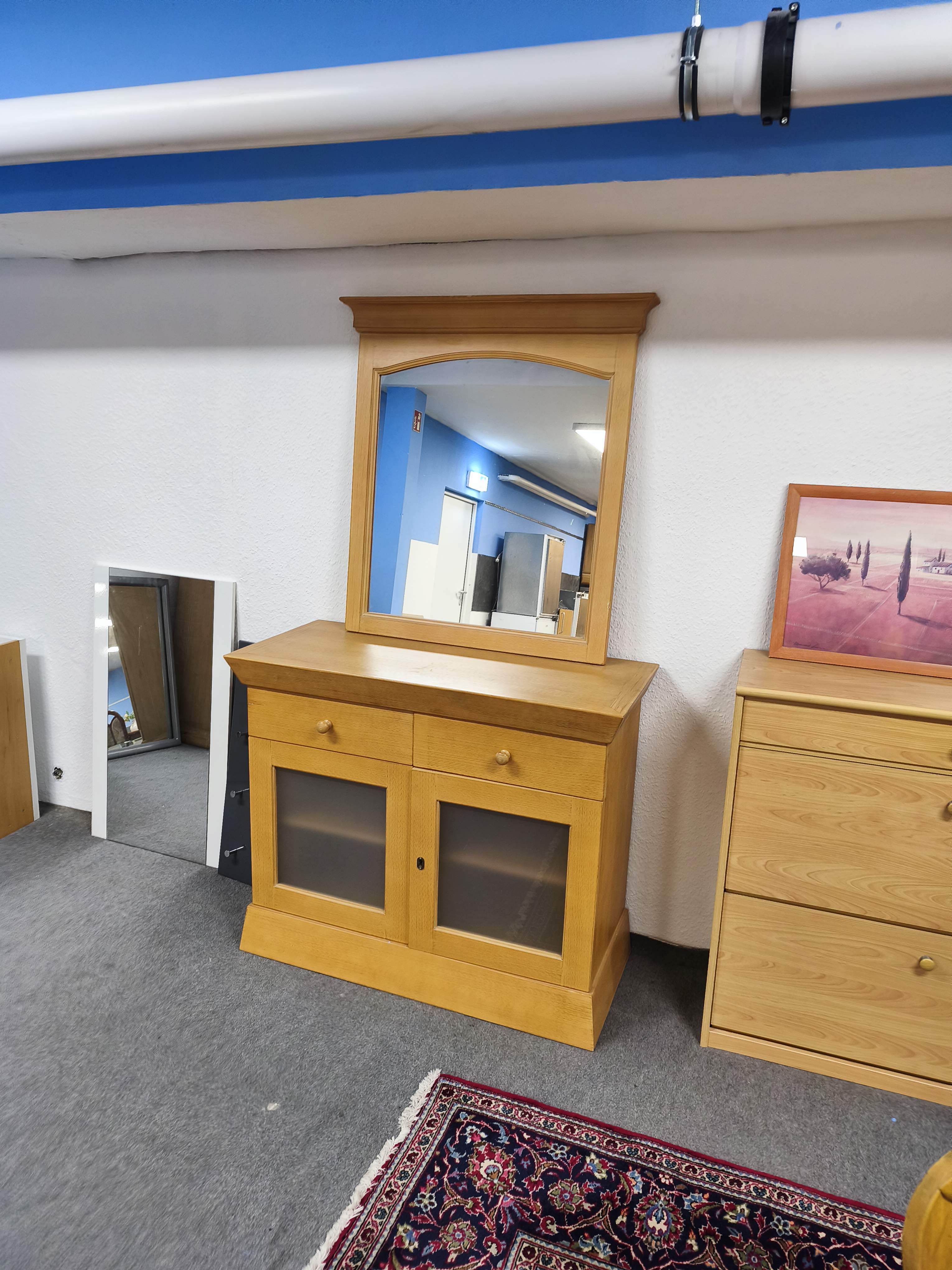 Sideboard mit Spiegel